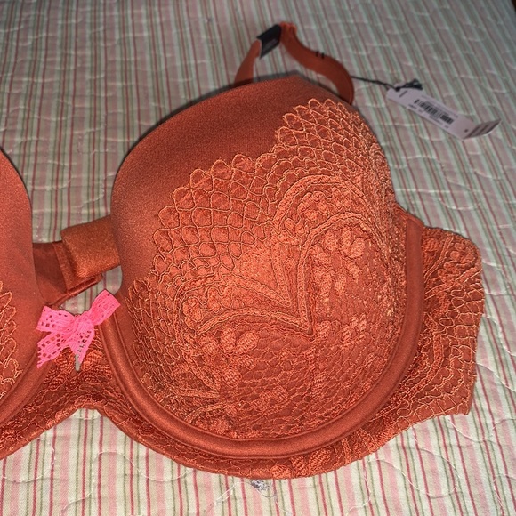 VS Bra - Picture 2 of 4